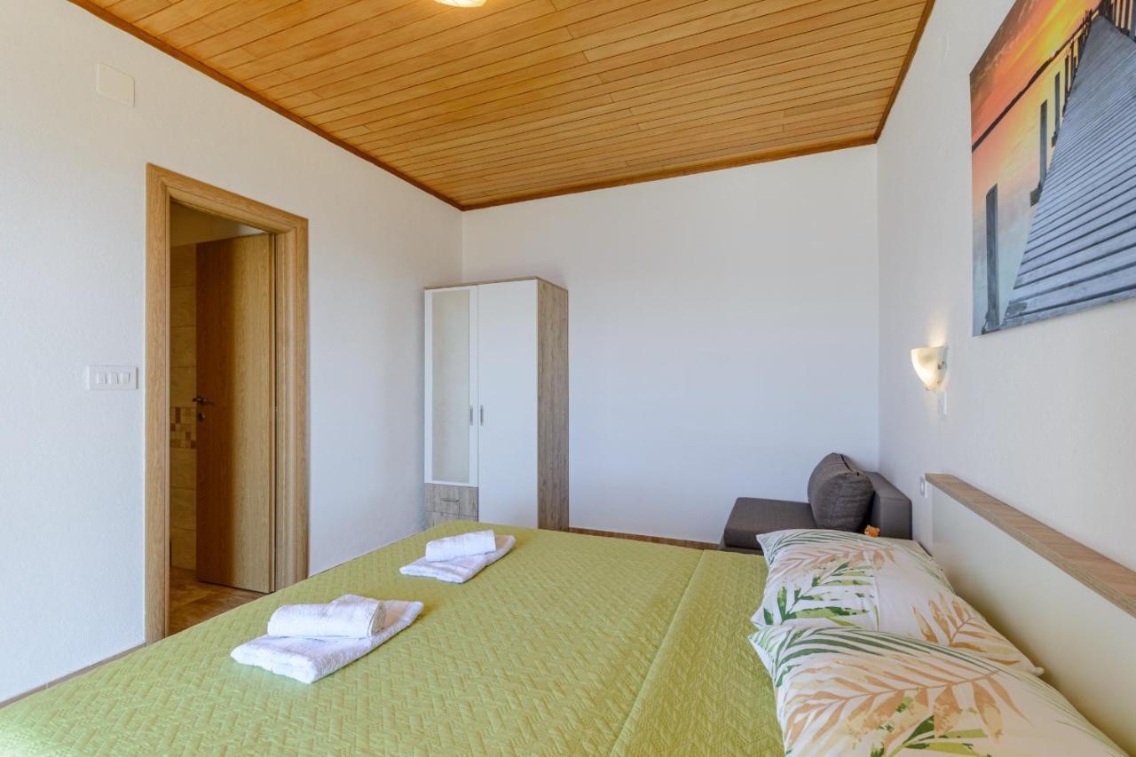 Rooms Sani Брела Экстерьер фото